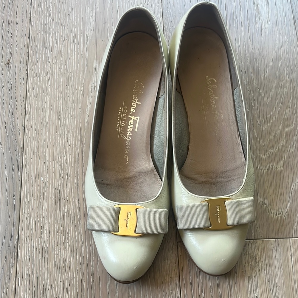 Salvatore Ferragamo Cream Ballet Kitten Heels.